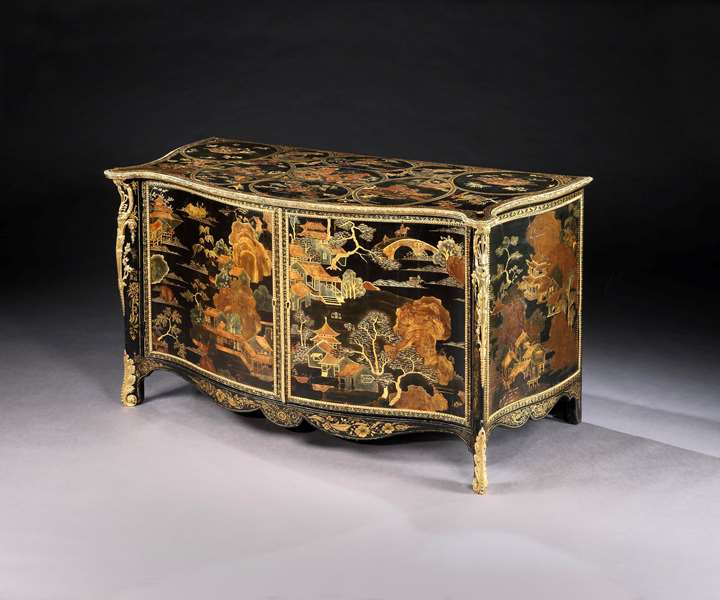 An Exceptional George III Lacquered and Brass-Mounted Black and Gilt Japanned Serpentine Commode